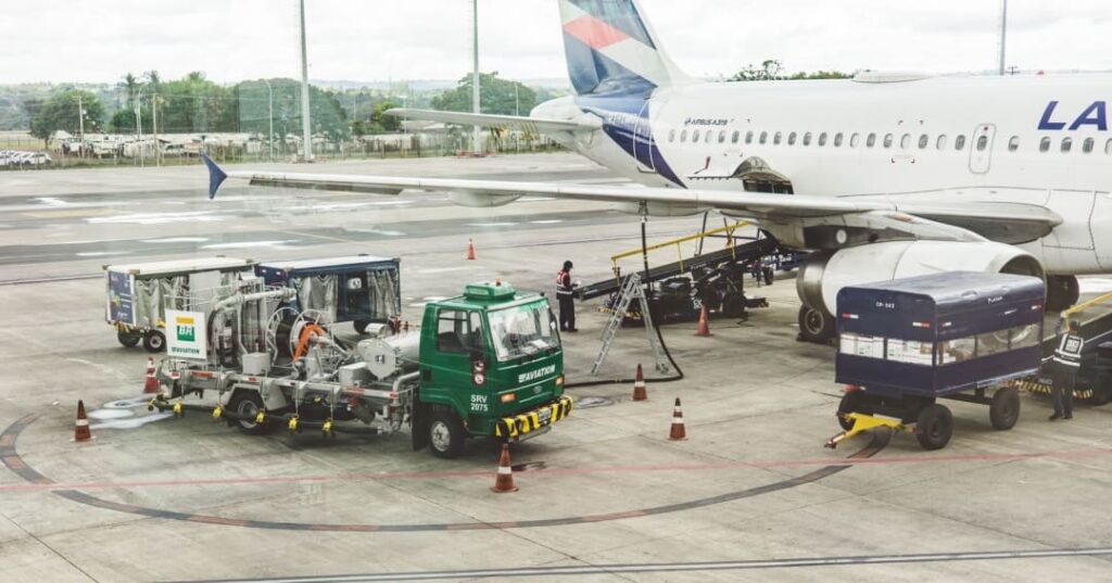 Amazon apuesta por convertir residuos forestales en combustible de aviación 5 combustible de aviación sostenible