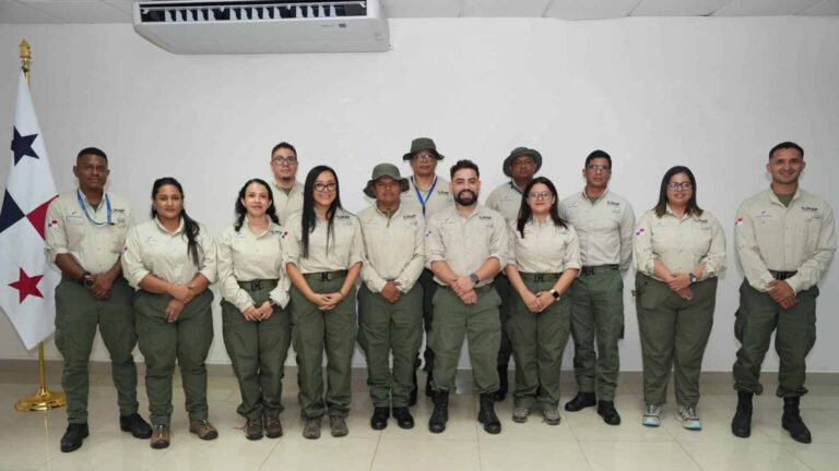funcionarios de áreas protegidas de Panamá