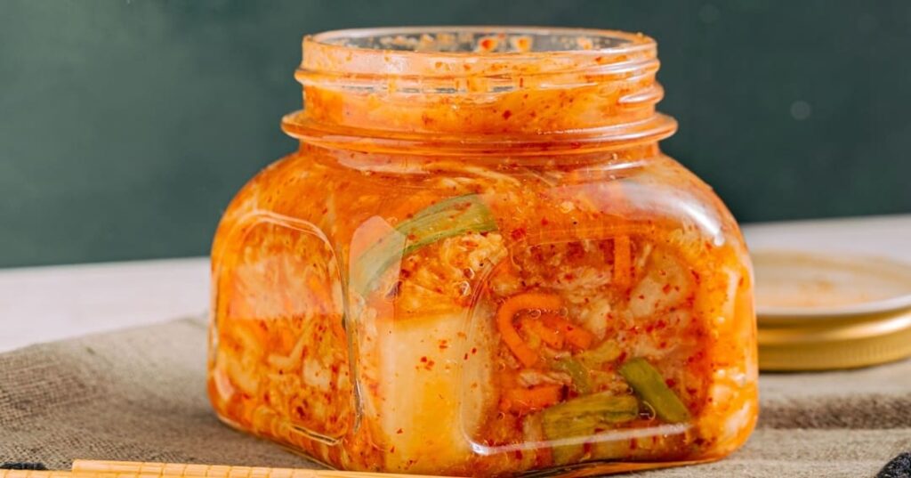 ¿El kimchi puede limpiar los microplásticos de tu intestino? 3 kimchi probiótico elimina microplásticos del intestino