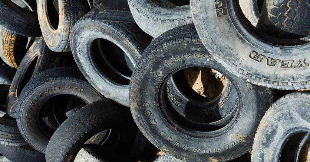 Ley 518: los neumáticos usados ahora construirán carreteras en Panamá 6 neumáticos fuera de uso se usarán en mezclas asfálticas