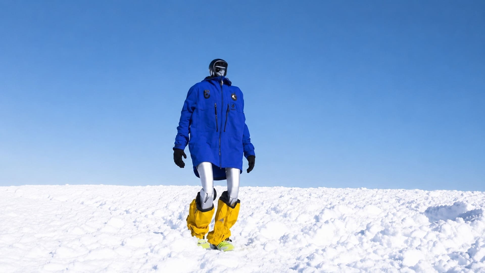 robot humanoide escala el volcán Chimborazo