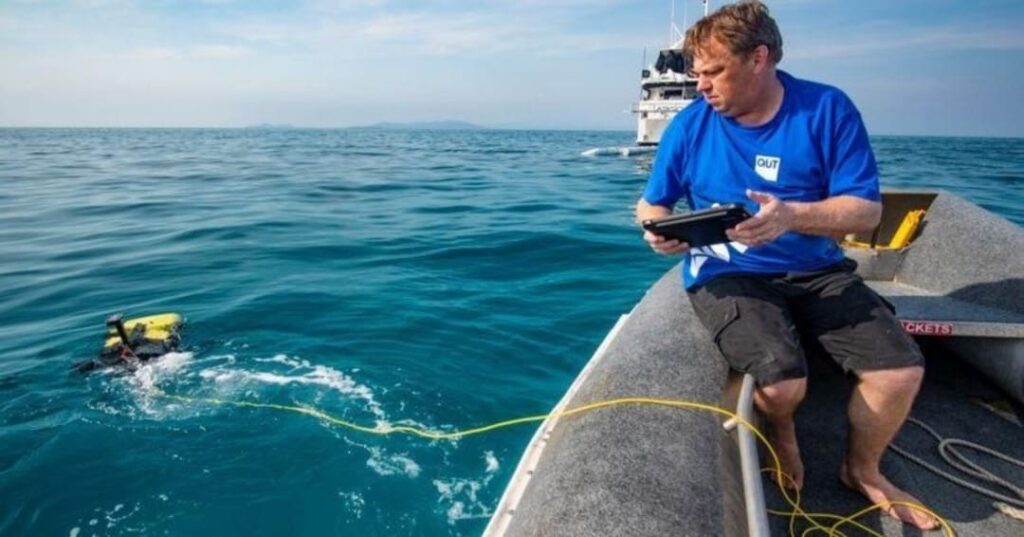 Robots y viveros flotantes salvan la Gran Barrera de Coral 6 robots y viveros flotantes restauran corales bebé