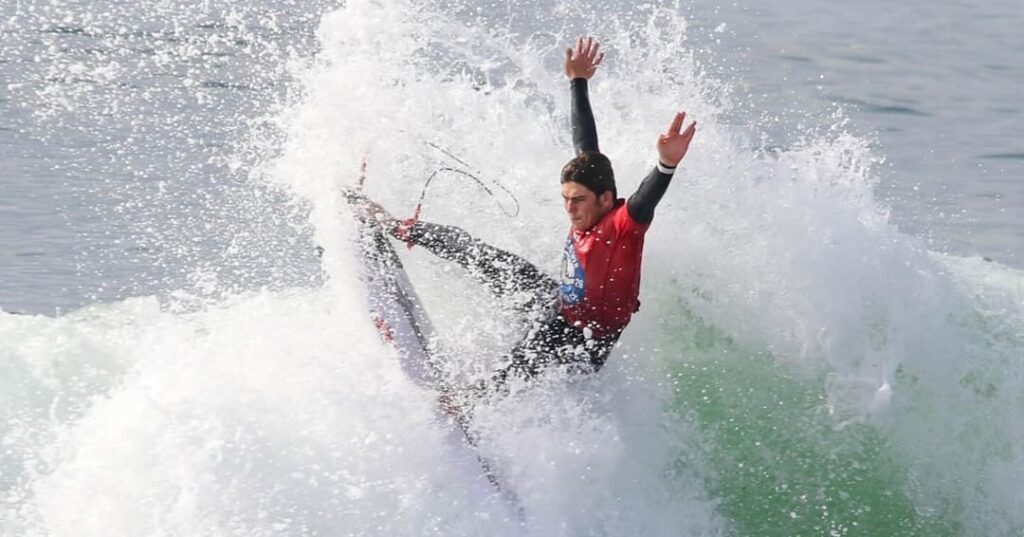 Olas, talento y orgullo: los Grani llevan a Panamá al top del surf mundial 2 Kai y Teo Grani
