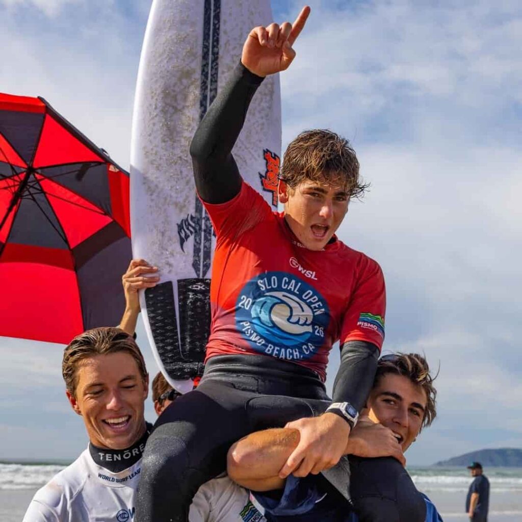 Olas, talento y orgullo: los Grani llevan a Panamá al top del surf mundial 4 Kai y Teo Grani