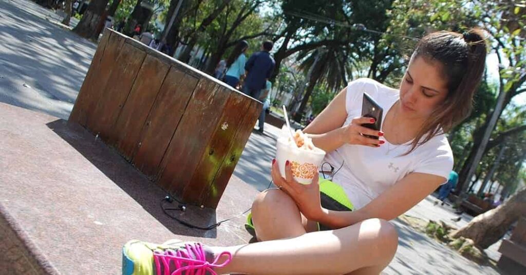 Tu cerebro lee con presupuesto: la IA que lo descubrió 6 inteligencia artificial descifra mejor estrategia de lectura