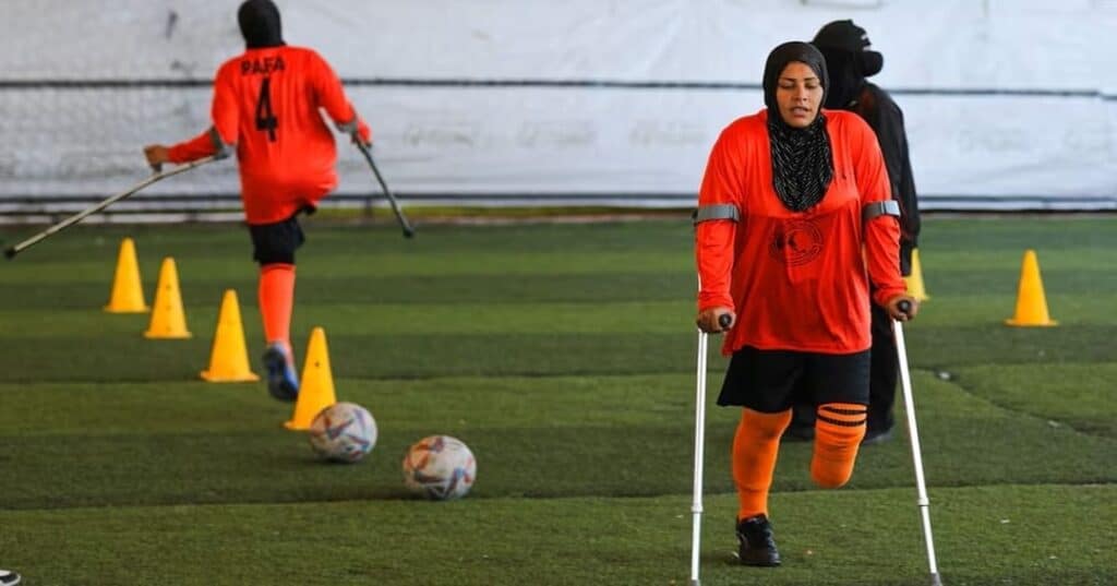 mujeres amputadas de Gaza que juegan fútbol