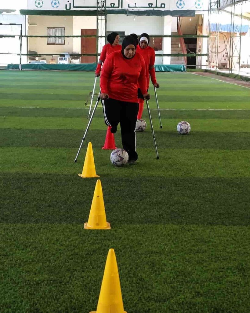 mujeres amputadas de Gaza que juegan fútbol