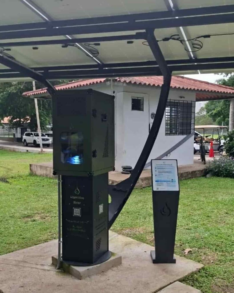 Del aire al vaso en el Parque Omar: Panamá produce agua potable con energía solar 5 tecnología solar transforma aire en agua potable
