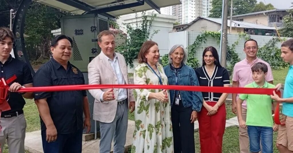 Del aire al vaso en el Parque Omar: Panamá produce agua potable con energía solar 1 tecnología solar transforma aire en agua potable