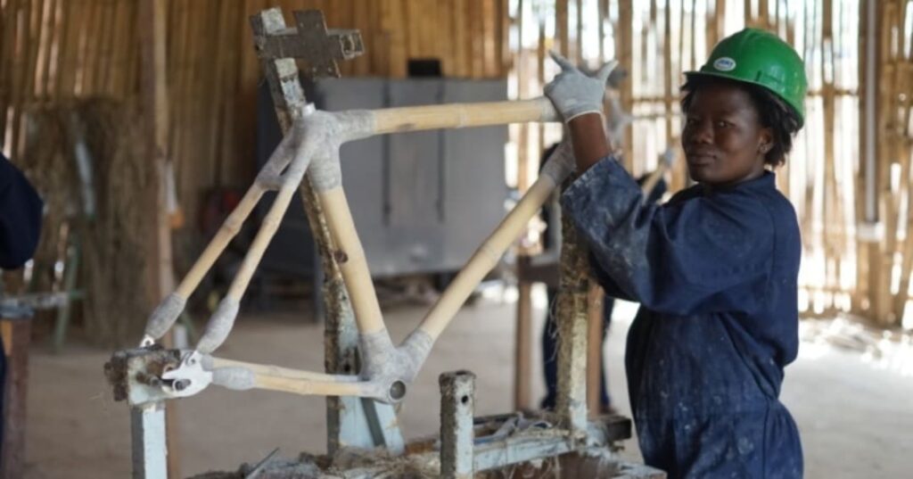 Bambú, bicicletas y propósito: la empresa que cambia Ghana 3 Ghana Bamboo Bikes Initiative