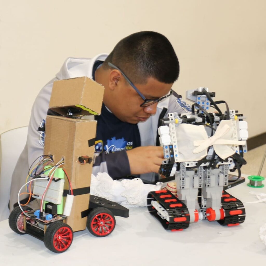 Senacyt: 34 años sembrando ciencia y futuro en Panamá 3 Senacyt cumple 34 años