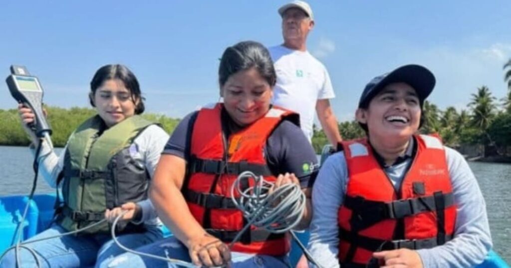 mujeres de El Salvador que usan ciencia comunitaria